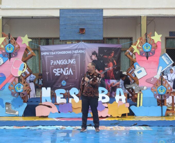 Mengembangkan Bakat Seni, Berwirausaha, serta Berdemokrasi Melalui Panggung Senja dan P5
